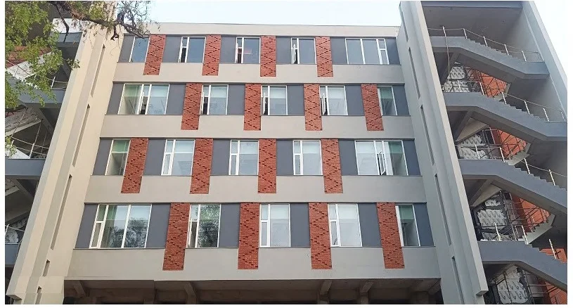 I.I.T Kanpur in Kanpur: aluminium & upvc systems by Riyom Global Solutions